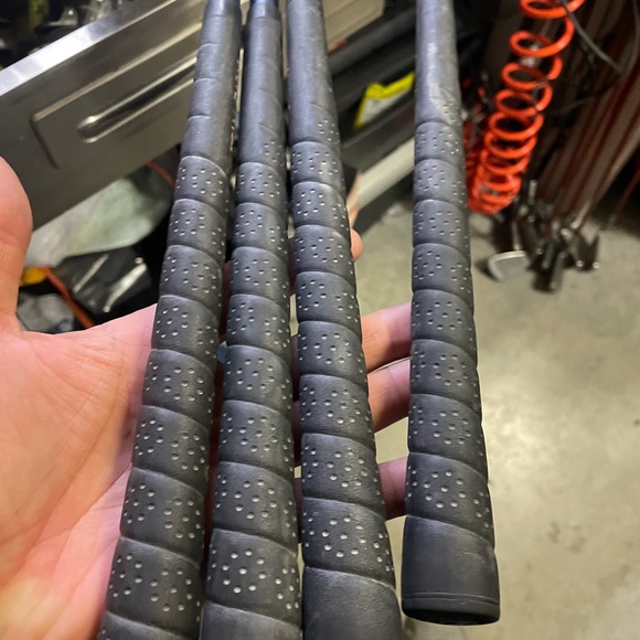 Woman’s golf clubs Daiwa 
4 pc set - Picture 4 of 11